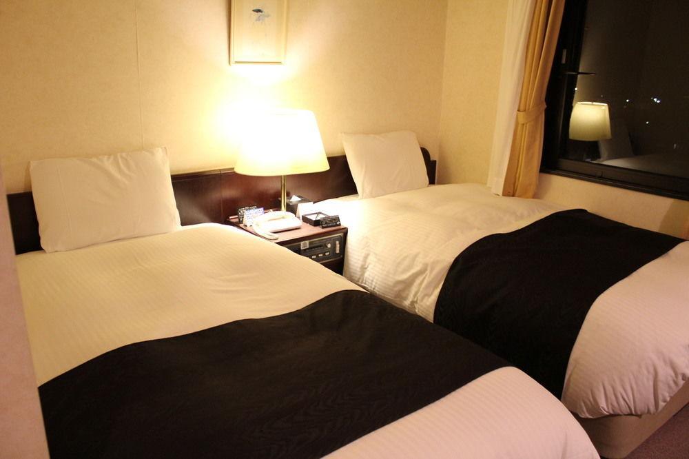 Uozu Manten Hotel Ekimae Ngoại thất bức ảnh